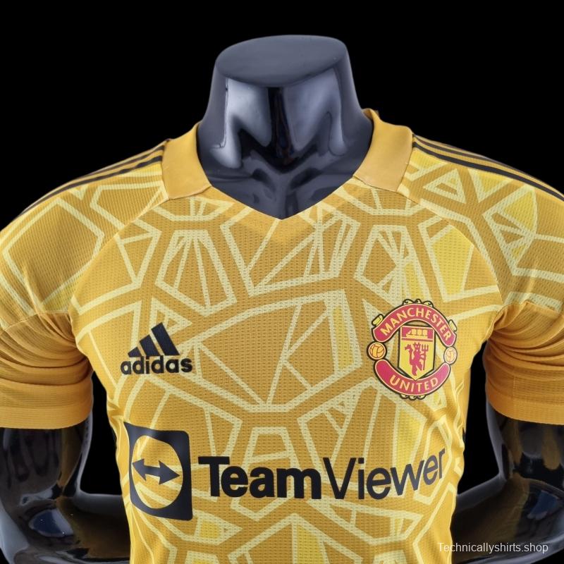 Player Version 22/23 Manchester United Yellow Goalkeeper