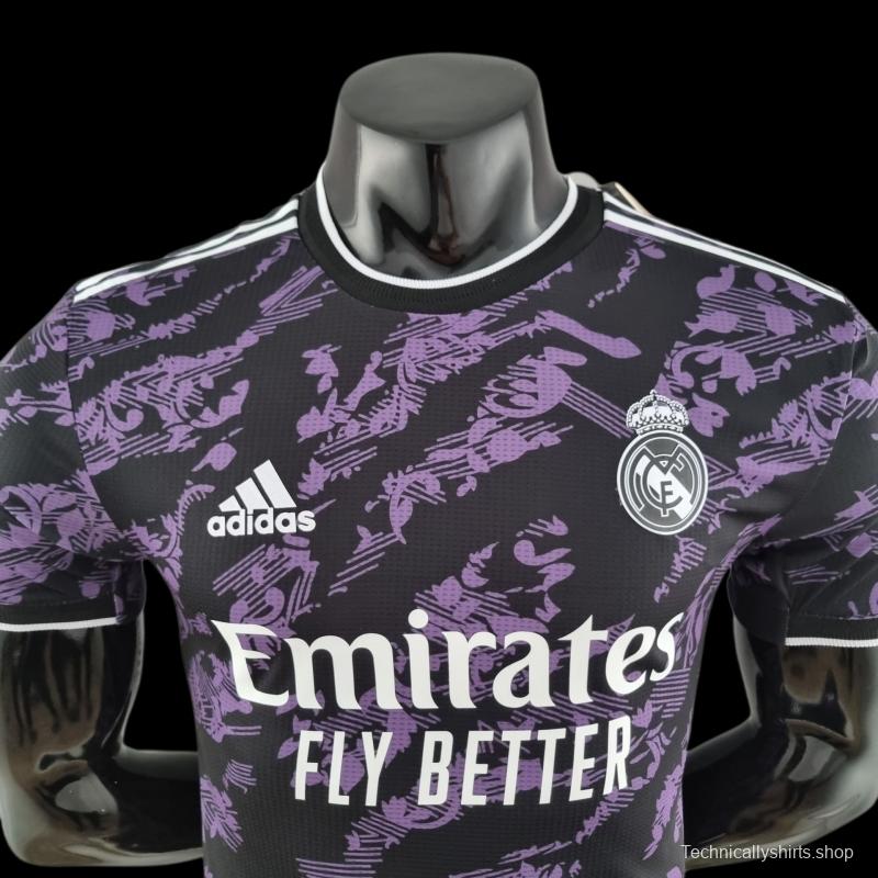 Player Version 22/23 Real Madrid Classic Edition