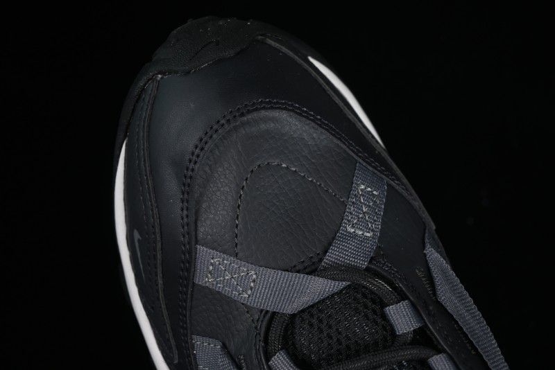 Nike TC 7900 Retro Chunky Dad Shoes with Reflective Swoosh and Cushioned Sole - DD9682-001