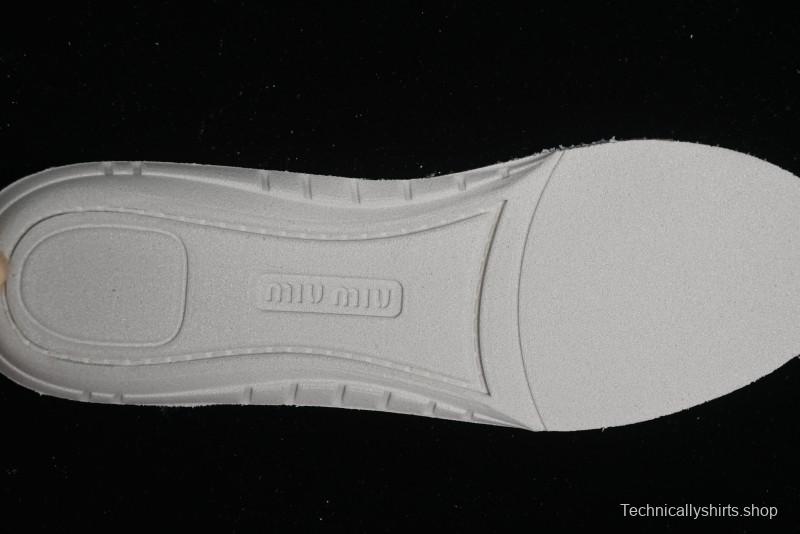 Miu Miu x New Balance 530 Low-Top Retro Running Sneakers with Dual Lace Design - G.D4