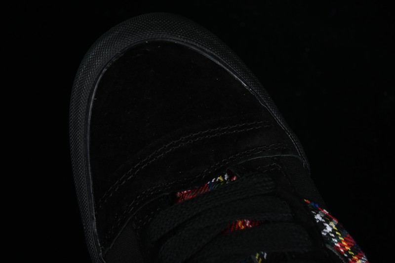 Vans Classics Knu Skool Retro Sneakers with Enlarged Toe and Thickened Trim - VN0009QC3N6