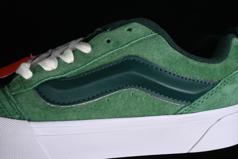 Vans Classics Knu Skool Retro Sneakers with Enlarged Toe and Thickened Tongue - VN0009QCLC2