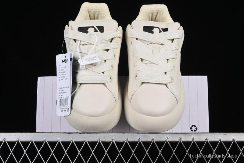 MLB Chunky Classic Base New York Yankees Lightweight Platform Casual Sneakers - 3ASXCCB4N07CRS