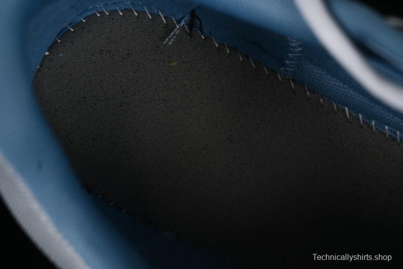 Dior B30 Sneakers with Reflective CD30 Logo and Lightweight Rubber Sole - CD30