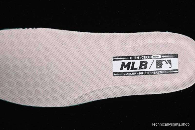 New York Yankees MLB Bigball Chunky Embo Monogram Platform Sandals - 3ASXEMN4N50PKS