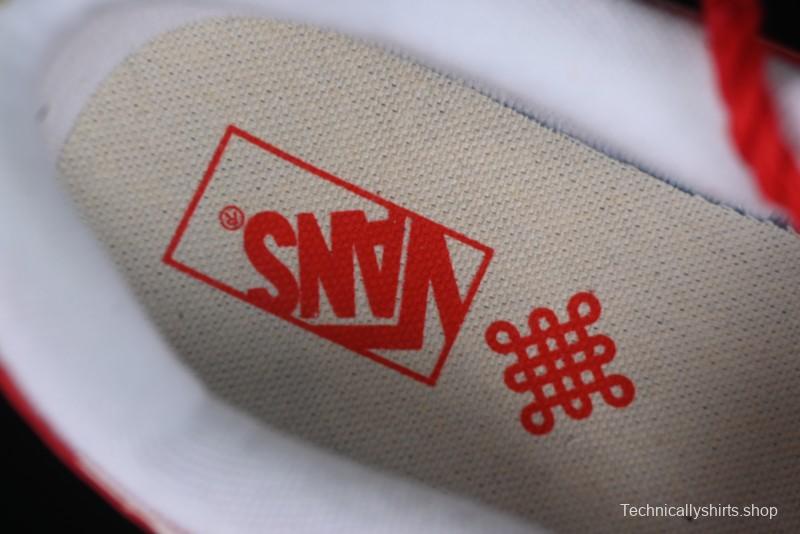 Vans Classics Knu Skool Vr3 Retro Sneakers with Enlarged Toe and Thickened Tongue - VN000CS0JV6