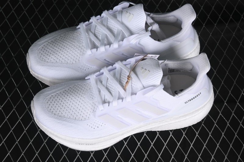 Adidas Ultraboost 5 ID8813 Running Shoes with Boost Cushioning