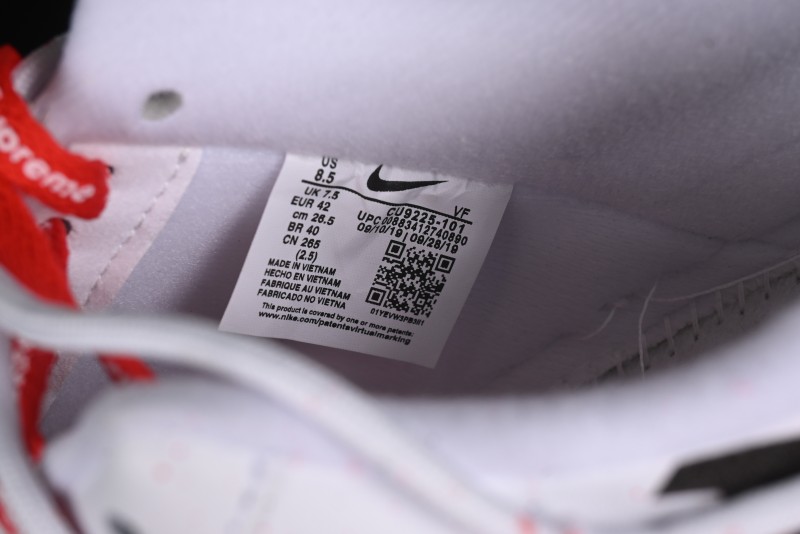 Supreme x Nike Air Force 1 '07 Low Casual Sneakers with Broken Swoosh and Anime-Inspired Spray Paint Design - CU9225-101
