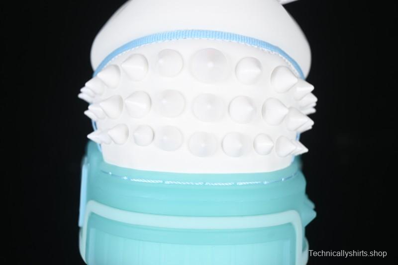 Christian Louboutin Funnyto Flat Comfortable Fashion Low-Top Sneakers with Raw Ice Blue Sole - X.D4