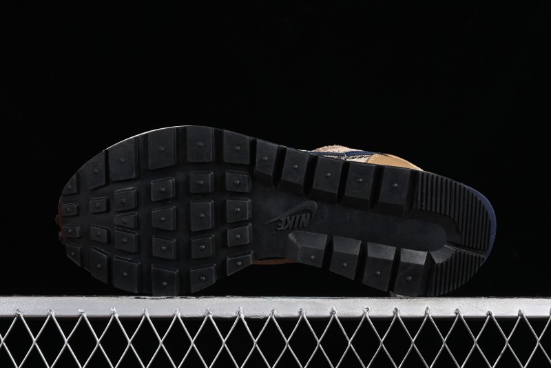 Nike Sacai VaporWaffle 3.0 Deconstructed Running Shoes with Layered Sole - CV1363-102