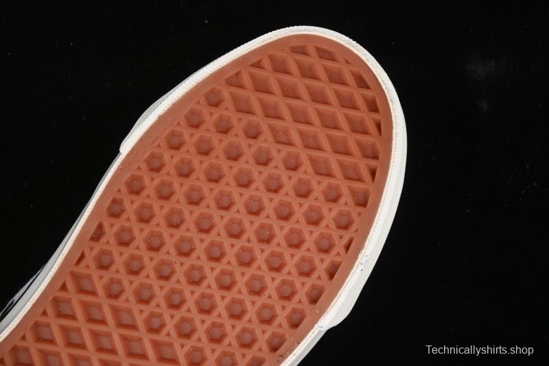 Vans Old Skool 36 Low-Top Retro Skate Shoes - VN000D56BA2