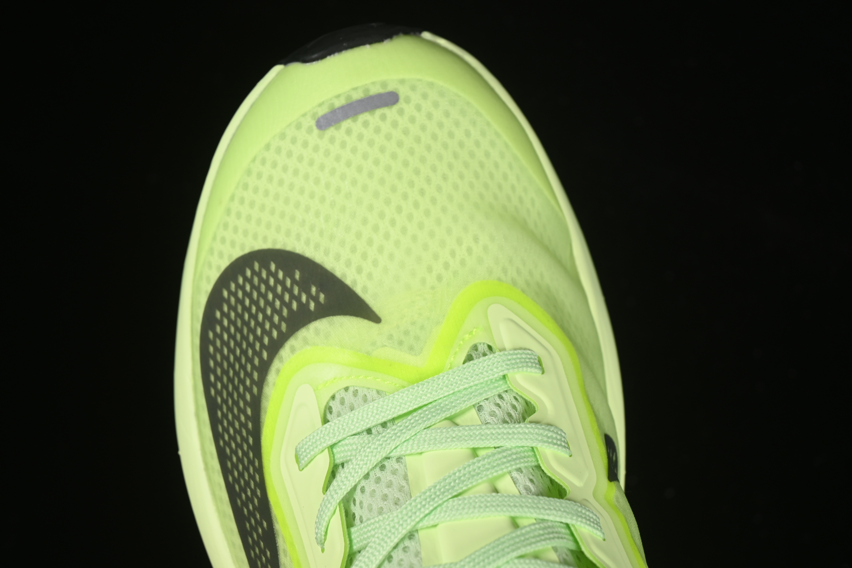 Nike Zoom Fly 6 Ultra-Bounce Lightweight Running Shoes with React Foam and Carbon Fiber Plate - FN8455-701