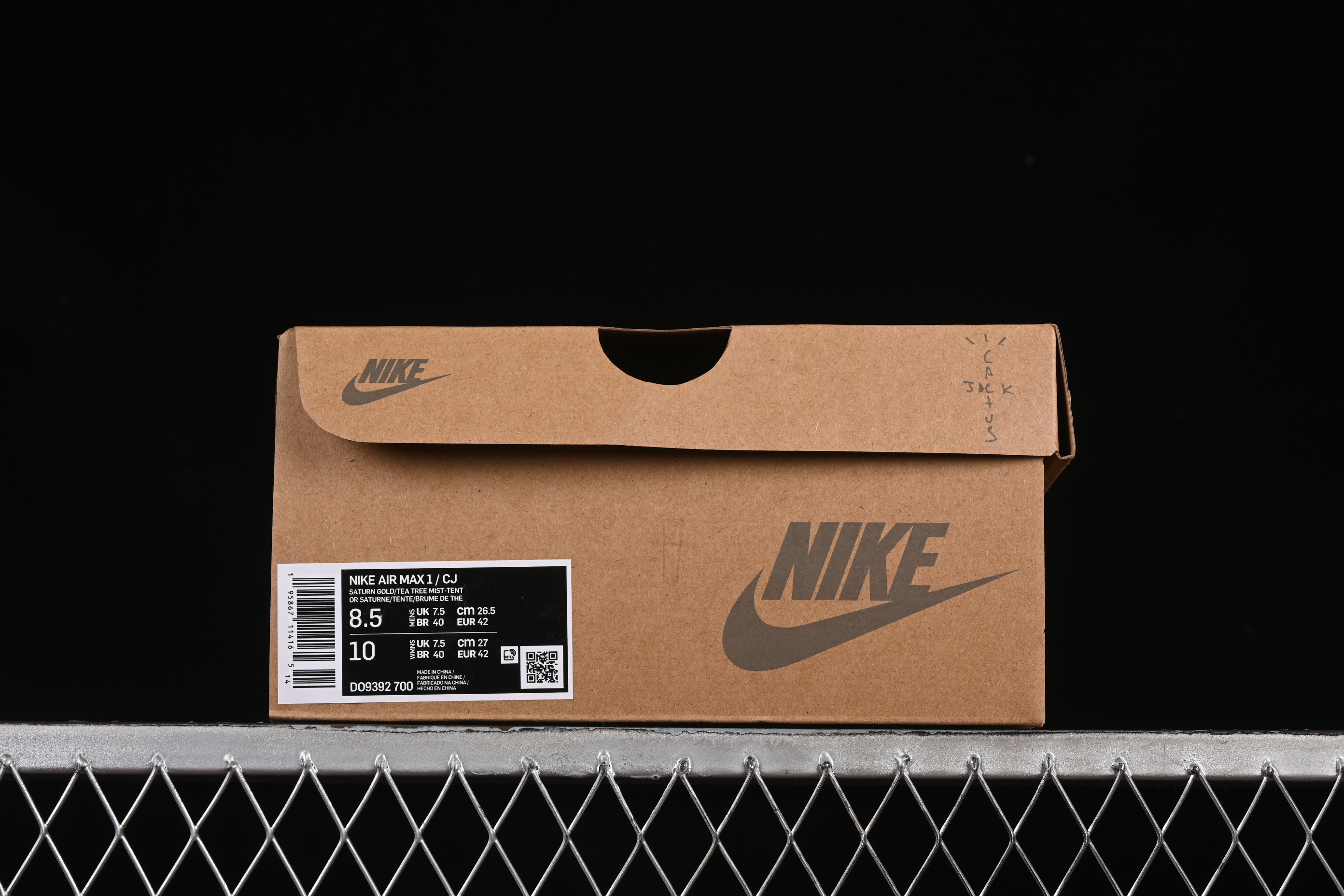 Nike Air Max 1 Travis Scott Collaboration Retro Running Shoes in Wheat Color with Reverse Swoosh - DO9392-700