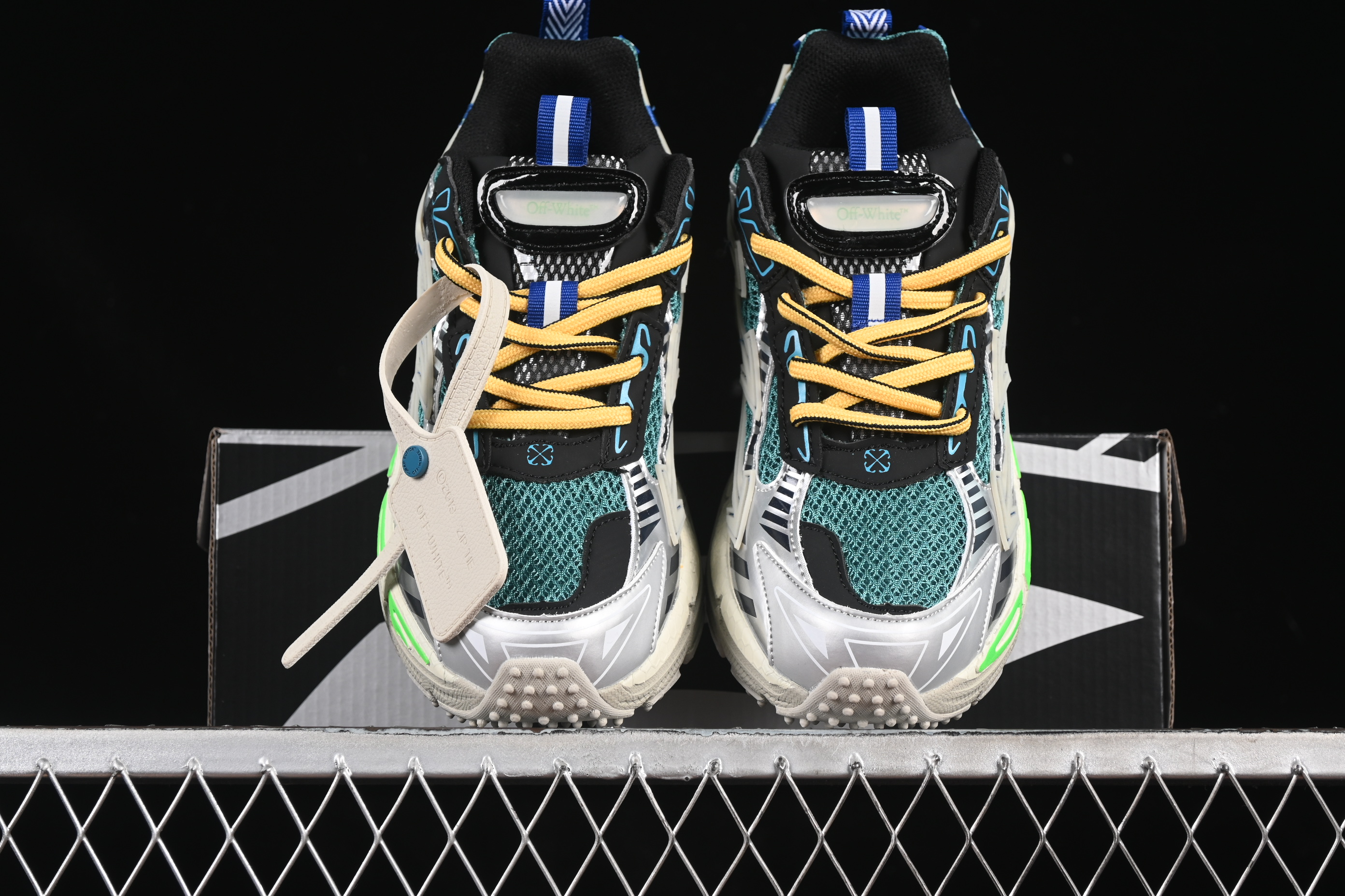 Off-White Be Right Low-Top Lifestyle Sneakers in Grey Green - C.D4