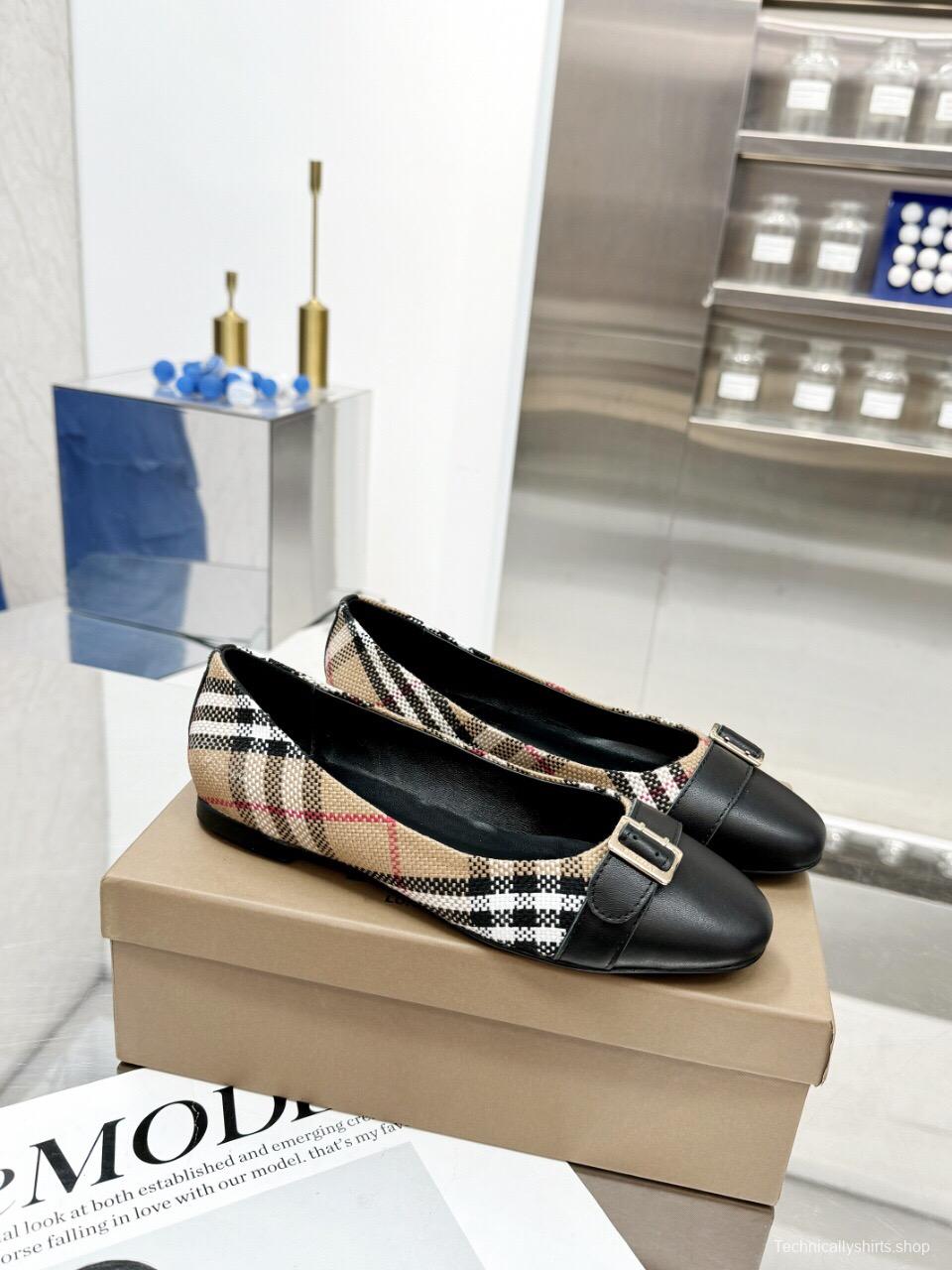 2025 Women Burberry Beige Black Fabric Leather Ballet Flats LY00250