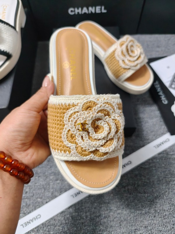 2025 Slippers Chanel Beige White Crochet Flower LY00260