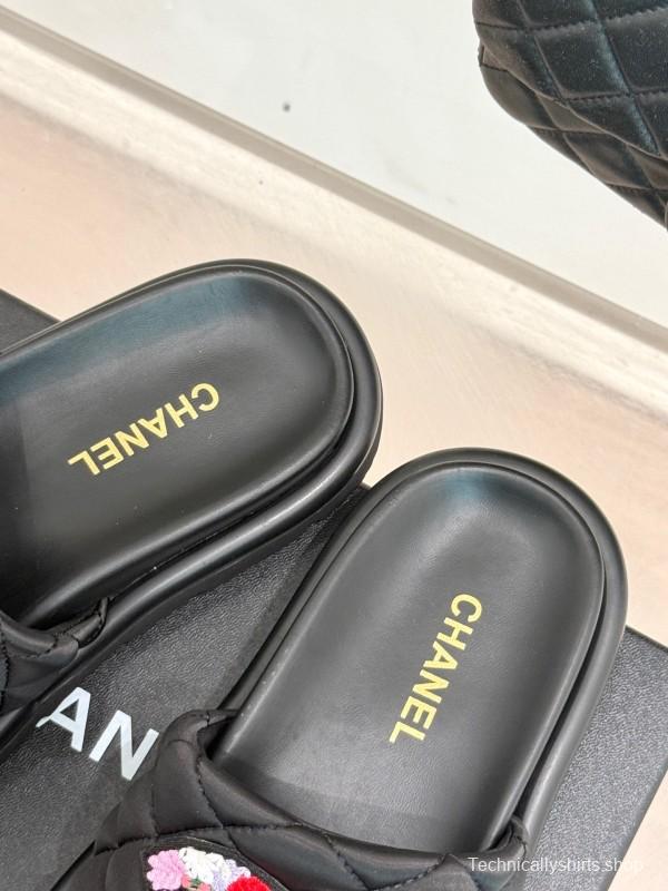2025 Slippers Chanel Black Silk Women Slippers Embroidered KFY00260
