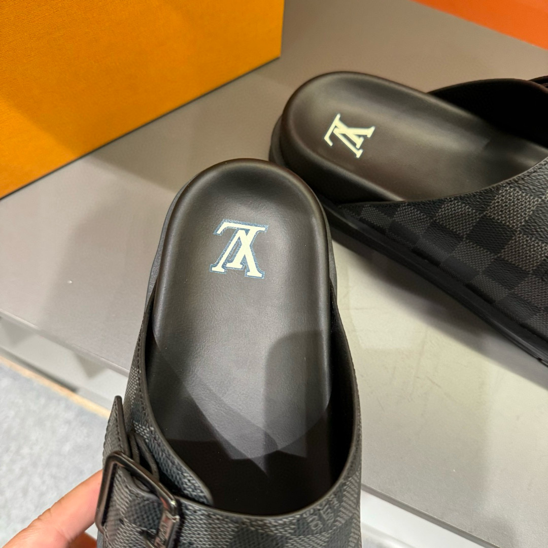 2024 Slippers Louis Vuitton Grey Black Leather Slippers