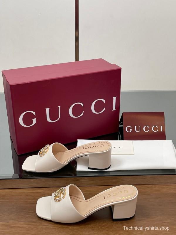 2025 Women Gucci Beige Leather Block Heel Sandals GG Crystal Buckle LY00280