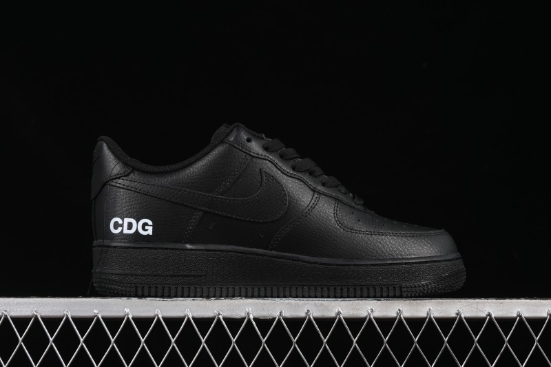 Nike Comme Des Garcons Air Force 1 Low Casual Sneakers with Full-Length Air Cushion - IB9949-001