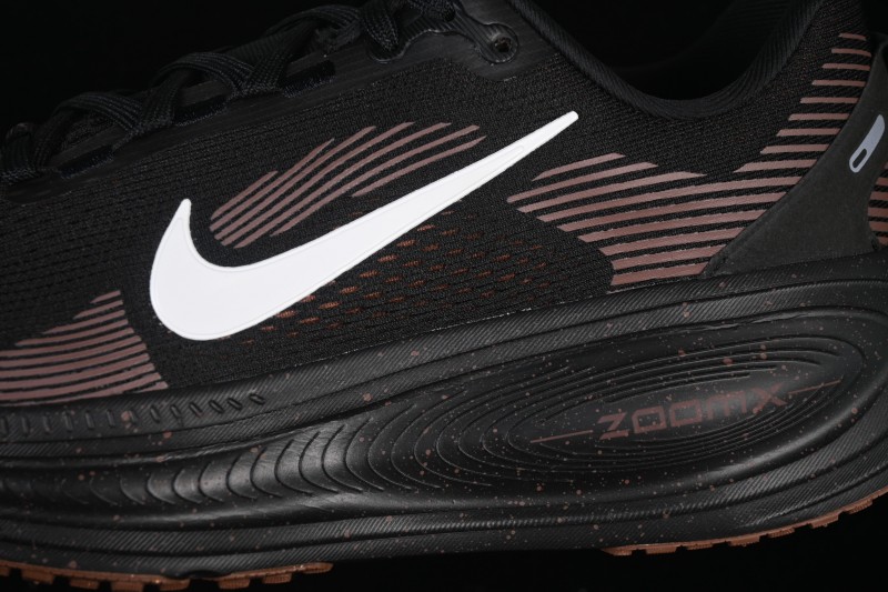 Nike Air Zoom Vomero 18 Cushioned Running Shoes - IH4454-001