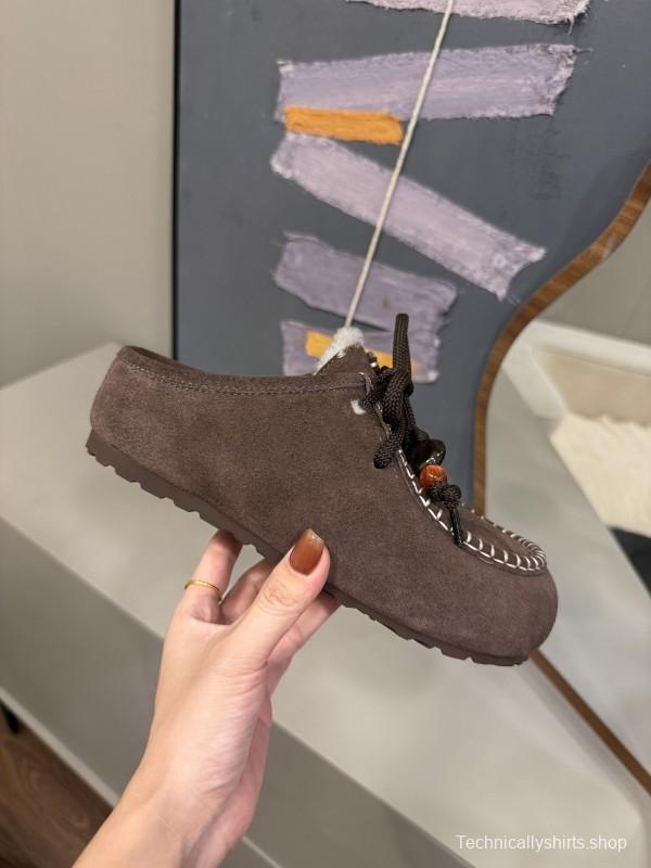 UGG 2025 Spring/Summer Collection Plush Wool Slippers with Vintage Buckle - KFY00240