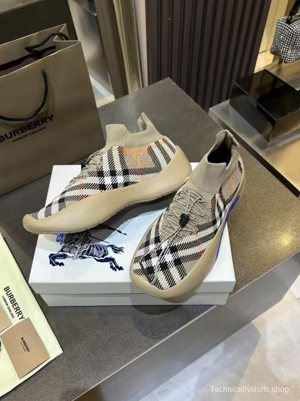Burberry 2025/SS Italy Made Sneakers - KFY00280