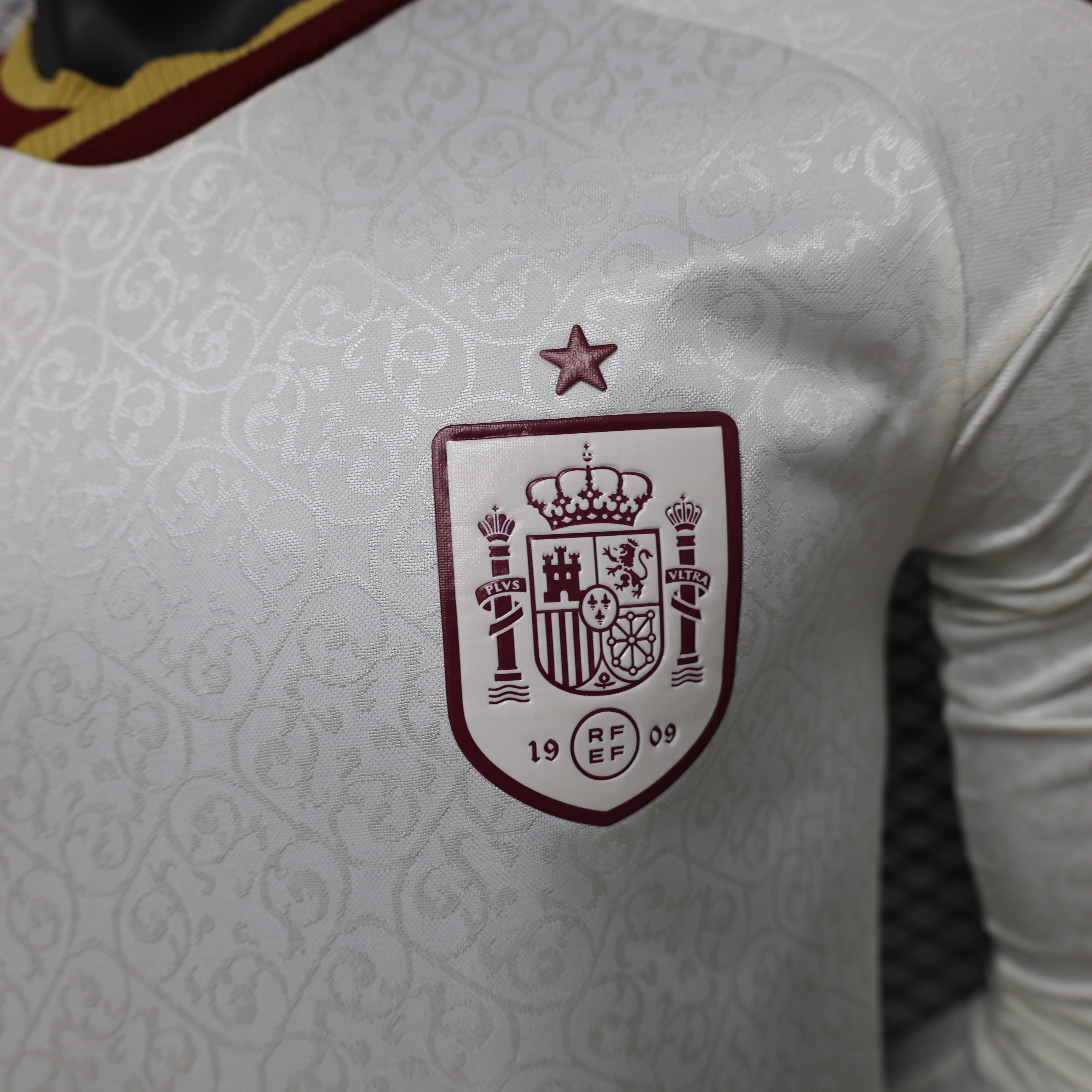 Player Version 26/27 Spain Away  White Long Sleeve Jersey