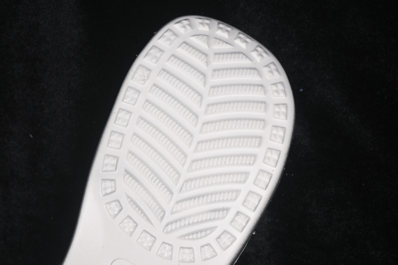 Crocs Classic Two-Strap Summer Clog Sandals for Outdoor Beach Wear - Crocs