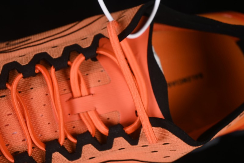 Balenciaga Anatomic Runner Low-Top Lifestyle Sneakers with Five-Toe Structure - WANRN7110