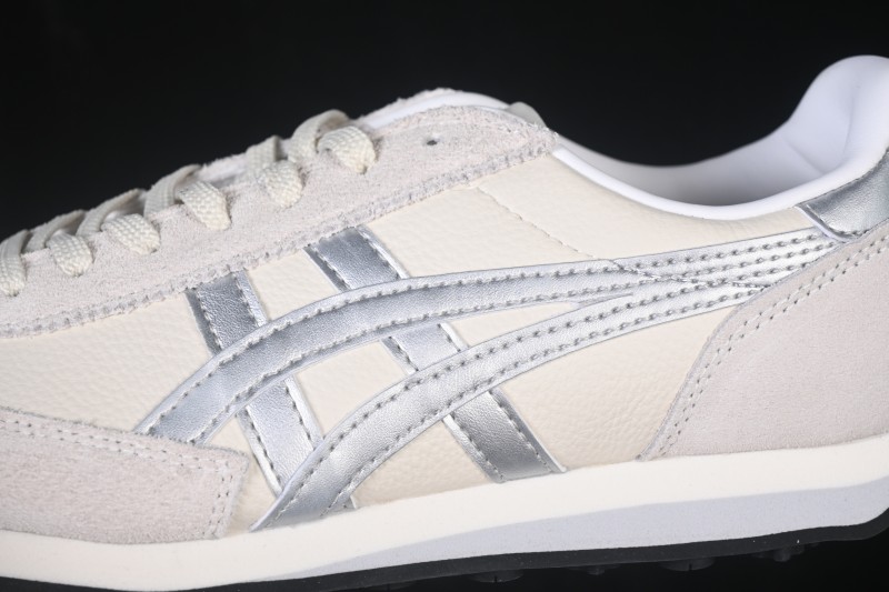 Onitsuka Tiger EDR 78 Retro Running Shoes with Comfort Cushioning and Non-Slip Rubber Outsole - 1183B411-104