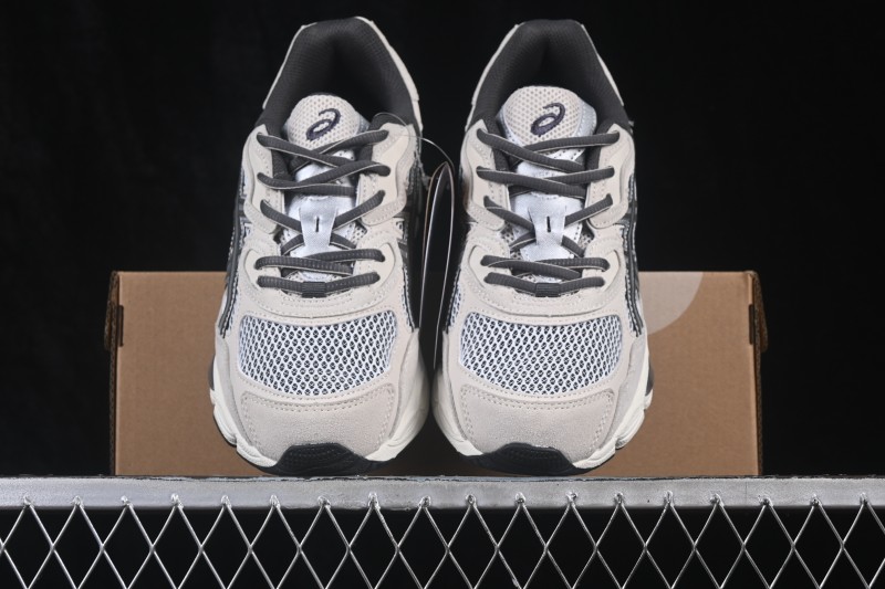 Asics Gel-NYC Retro Running Shoes with Breathable Mesh and Suede - 1203B125-250