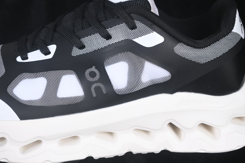 On Cloudtilt Comfortable Anti-Slip Durable Low-Top Casual City Commuting Running Shoes - Black White