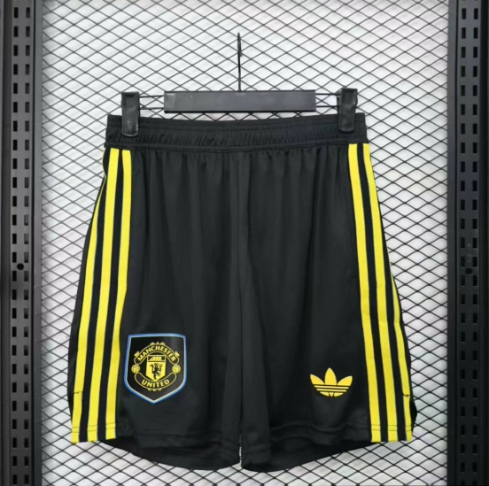 Player Version 25/26 Manchester United Away Shorts