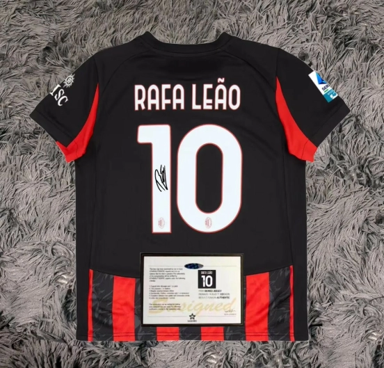 Leao 25/26 Milan Signed
