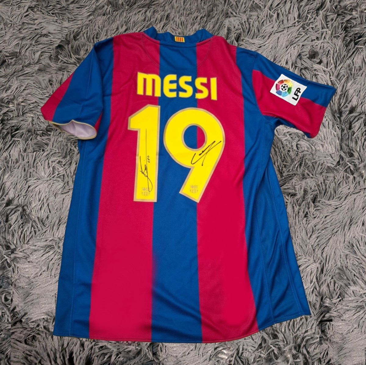Yamal Messi 19 Signed Shirt